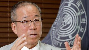“학생-교직원 AI 도구 8개 무료 이용… 전공 추천-진로 진단에 활용”