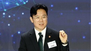 10만명에 직업교육-일 경험 제공 ‘청년 뉴딜’