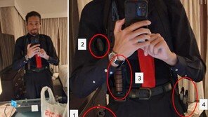 어깨에 탄약 가방-총집 차고 미소…美총격범, 범행직전 ‘무장 셀카’