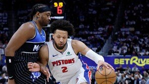 NBA ‘동부 1위’ 디트로이트, 올랜도 꺾고 PO 생존 이어가