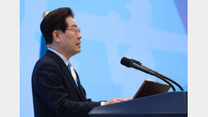 李 국정 지지율 3%P 하락한 64%…‘민생지원금’ 부정 평가