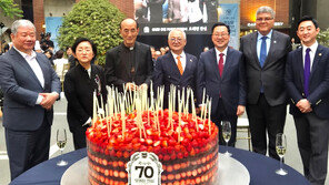 무게만 70kg…딸기 케이크 ‘끝판왕’ 내놓은 성심당