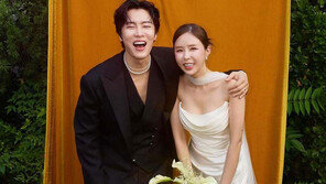 코요태 신지-가수 문원 오늘 결혼…축가 백지영, 사회는 문세윤