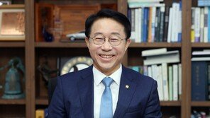 국회의장 도전 조정식, 정무특보 사퇴…李 “함께해줘서 감사”