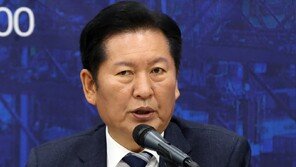 정청래 “대통령이란 이유로 피해 구제 외면, 헌법 정신 어긋나”