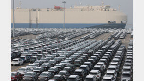 트럼프 “EU 車 관세 25%”…韓 ‘반사이익’ 기대 속 불똥 우려도
