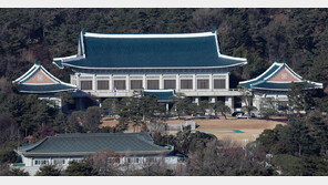 트럼프 “이란 소행”, 靑 “조사 해봐야”…선박 폭발 韓-美 온도차