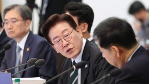 李대통령 “부동산 불패? 이제 그런 신화 없어”
