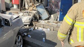 안산서 70대 SUV 운전자, 빵집으로 돌진…가게 사장-손님 등 4명 부상