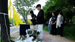 광주 흉기 피습 여고생 추모… “천국에서 편히 쉬렴”
