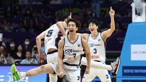 프로농구 KCC, 소노 꺾고 챔프전 2연승…85.7% 확률 잡았다