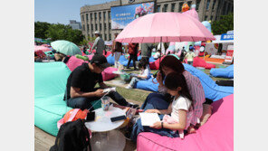 OECD “부모와의 독서 활동, 영유아 문해·수리력 발달에 결정적”