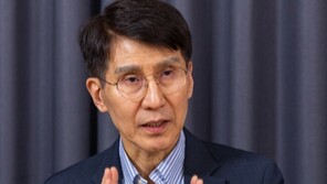 “고점론 시기상조… 코스피 영업익 60% 넘는 삼성전자·SK하이닉스, 주가는 45%에 불과”