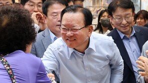 서문시장·동성로 누빈 김부겸·추경호…대구 민심 잡기 ‘맞불’