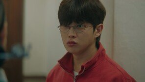 김민석, 임지연과 ‘환장 케미’ 터졌다…‘멋진 신세계’ 능청·코믹 활약