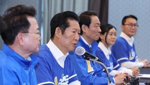 與상임선대위원장에 유충원 합류…“계엄 때 장갑차 막은 주인공”