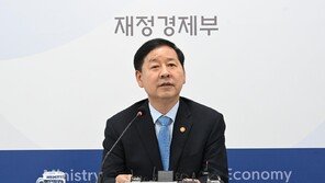 구윤철 “올 성장률, 연초 예상한 2.0%보다 높을 것”