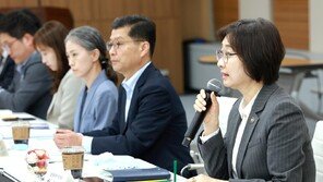 민노총 “돌봄노동자에 최저임금 130% 기본급 보장하라” 요구