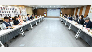 민노총, 돌봄노동자 최저임금 130% 기본급 요구… 政 “논의 필요”