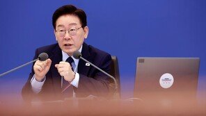 경찰 성과 홍보한 李 비판한 시민…李 “그게 대통령의 일” 반박