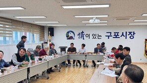 구포시장 상인들 만난 하정우 “AI 접목해 전통시장 혁신할 것”