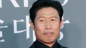 배우 유해진, 서울아산병원에 1억 후원…“암환자들 일상 되찾길”