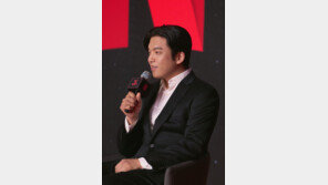 와인 바꿔치기 논란 안성재 유튜브 중단…“재정비한다”