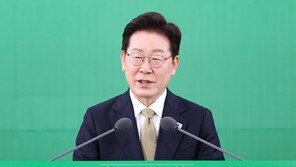 李대통령 “박정희 대통령이 시작한 새마을운동, 지금도 유용”