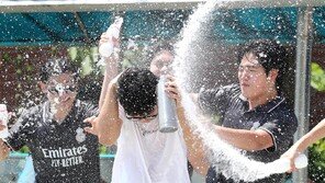 벌써 30도 쨍쨍… “더위야 가라”