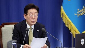 李 “선생님들의 사명감 사그라들지 않게 실질적 지원-변화 만들것”