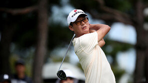 엄재웅, KPGA 경북오픈 2R 단독 선두 도약…2위 왕정훈에 한 타 차