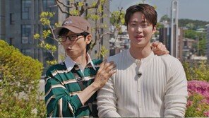 “누가 더 잘 버냐” 질문에…공명, 망설임 없이 “동생”