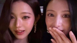 장원영·김지원, 우열 가릴 수 없는 미모 대결…화려한 비주얼