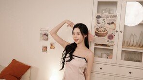 유라, 슬립 원피스 입고 ‘공주 미모’ 과시…글래머 몸매까지 