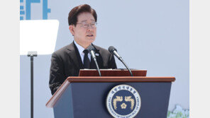 李 “5·18 정신, 반드시 헌법 전문에 수록되도록 최선”