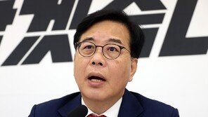 정청래 “송언석, 광주에 더러워서 안 간다 해”… 宋측 “서러워서라고 해, 허위 유포 법적 대응”