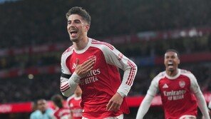 ‘하베르츠 골’ 아스널, 번리에 1-0 신승…22년 만의 EPL 우승 청신호