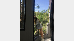 제시카 “혼자 날아가는 법 배워” 팬덤 10주년 자축