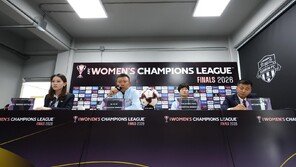 北 내고향축구단 감독 “응원단 상관 안해, 오직 경기에만 집중”