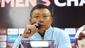 北 내고향 감독, 남북 공동응원단에 선긋기 “경기에만 집중”