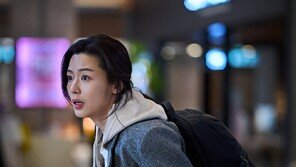 ‘군체’, ‘연니버스’에선 가능하다…AI급 진화 보여준 K좀비
