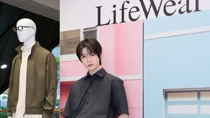 [포토] 유니클로 명동점 방문한 투모로우바이투게더 범규