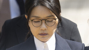 尹 ‘무상 여론조사’ 유죄에…특검 “김건희 재판에도 반영을”