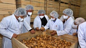 농심, 청년농부 10명 아산공장 초청… 영농 지원금 3000만 원 전달
