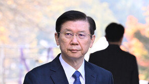 [속보]‘尹 비화폰 삭제’ 박종준 前경호처장 1심서 무죄