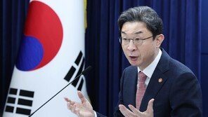 이억원 “금융사 ‘포용금융 최고책임자’ 지정 추진”