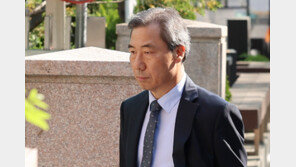 ‘관저 이전 의혹’ 윤재순 전 비서관 구속심사 출석…“법정에서 소명”