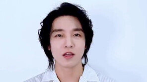 ‘스벅 인증샷’ 뮤지컬 배우, 작품 하차…제작사 “심려 끼쳐 죄송”