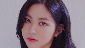 권은빈, 소속사와 결별…연예계 은퇴 수순 밟나