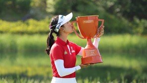 KLPGA 채리티 오픈서 ‘첫 우승’ 태국 분짠 “올 시즌 다승 도전”